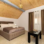 Pensionat 3 Diamonds Omaraj