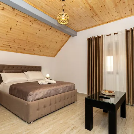 Pensionat 3 Diamonds Omaraj